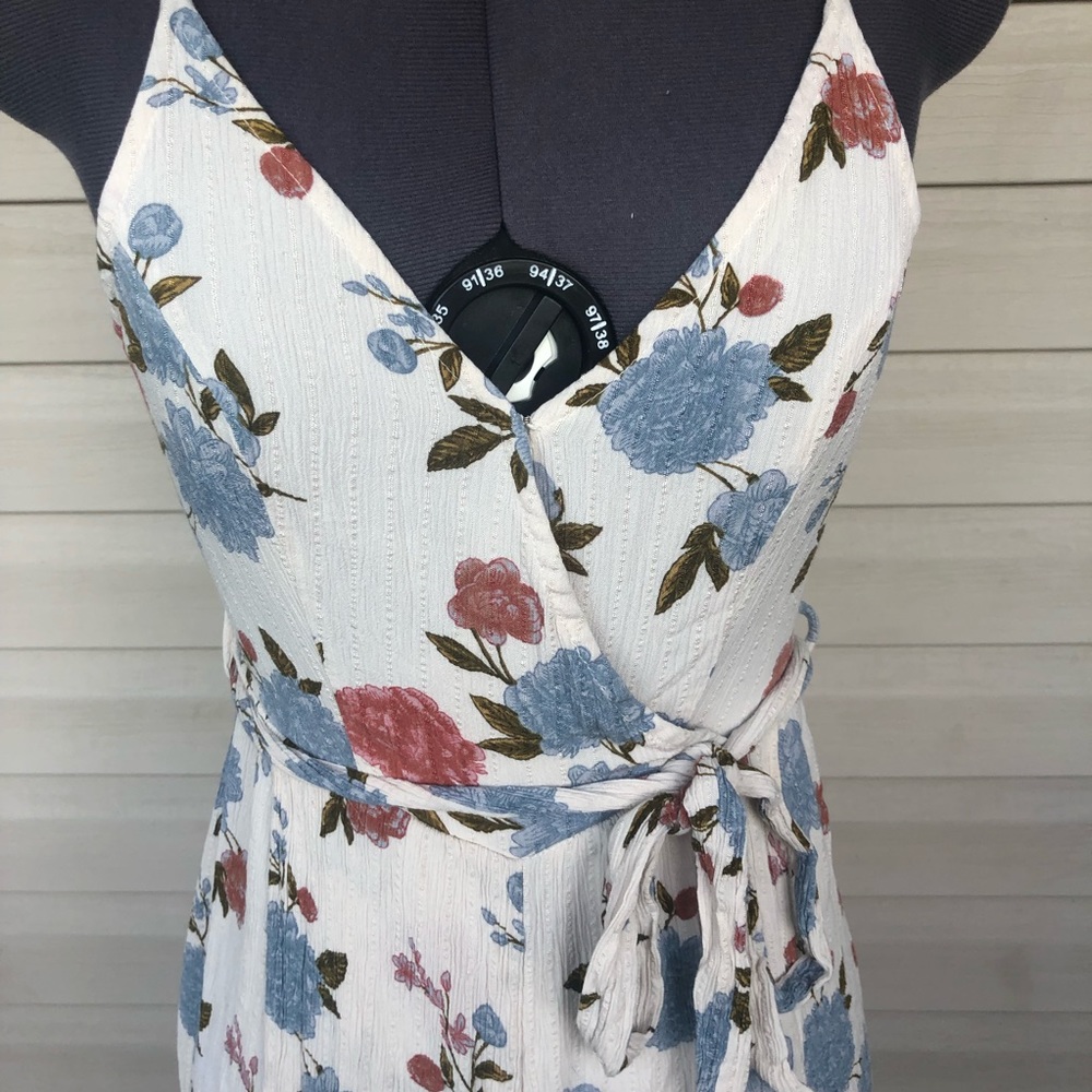 AMERICAN EAGLE Cream Floral Jumpsuit - Picture 7 of 8